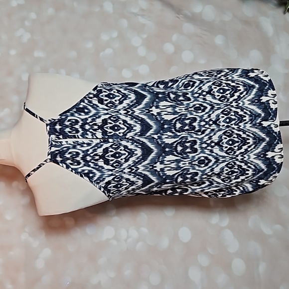 Paper Crane | Anthropologie Blousey Dressy Casual Tank - Picture 3 of 10